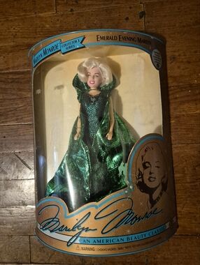Marilyn Monroe Emerald Evening Doll - Green Collector's Edition